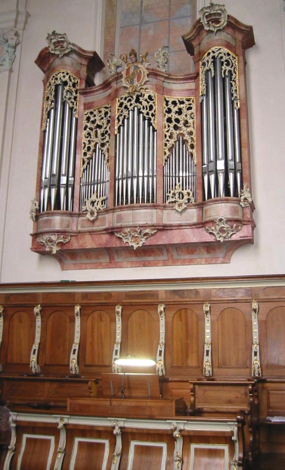 Kreuzlingen, Schweiz: Katholische Klosterkirche St. Ulrich: Chororgel